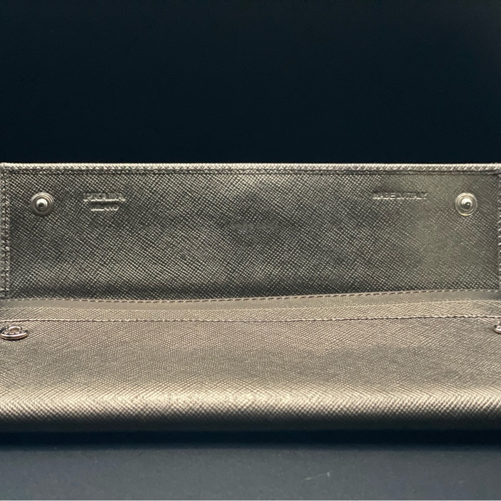 Prada Saffiano Coa View 3